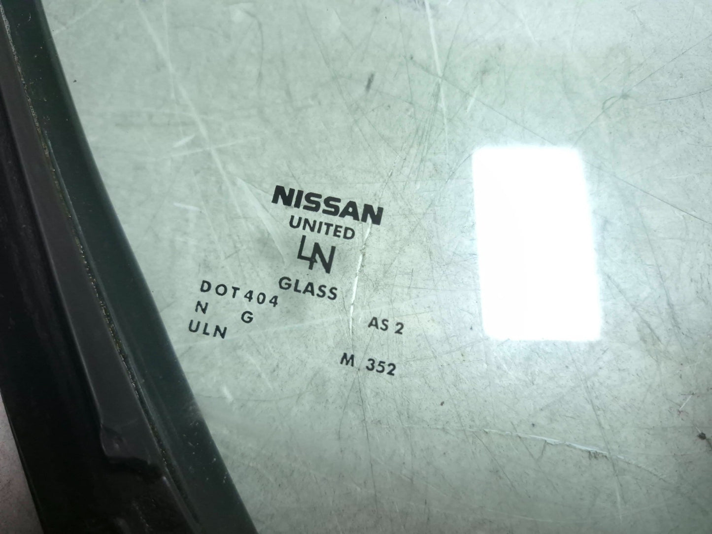 2010 Nissan Maxima Rear Passenger Door Vent Quarter Window Glass OEM