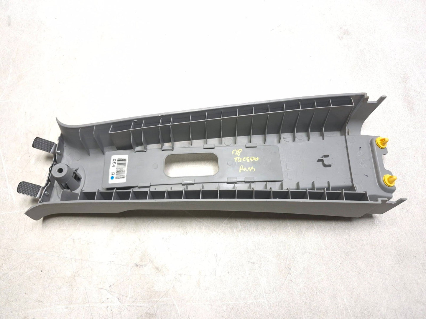 2008 Hyundai Tucson Front Pillar Trim & Center Pillar Trim 4 Pcs OEM