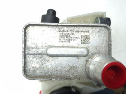 2018 Tesla Model 3 Coolant Reservoir Expansion Tank W/ Pump 1097015-00-k OEM