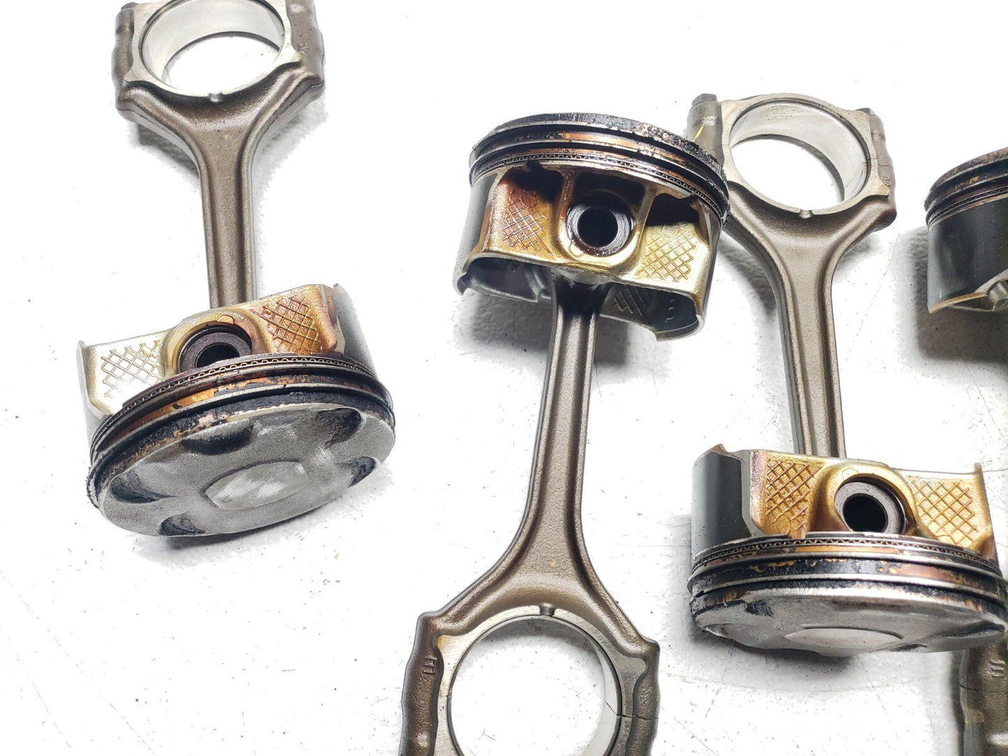 2016 Jeep Cherokee 3.2l Piston W/ Connecting Rod 6pcs OEM