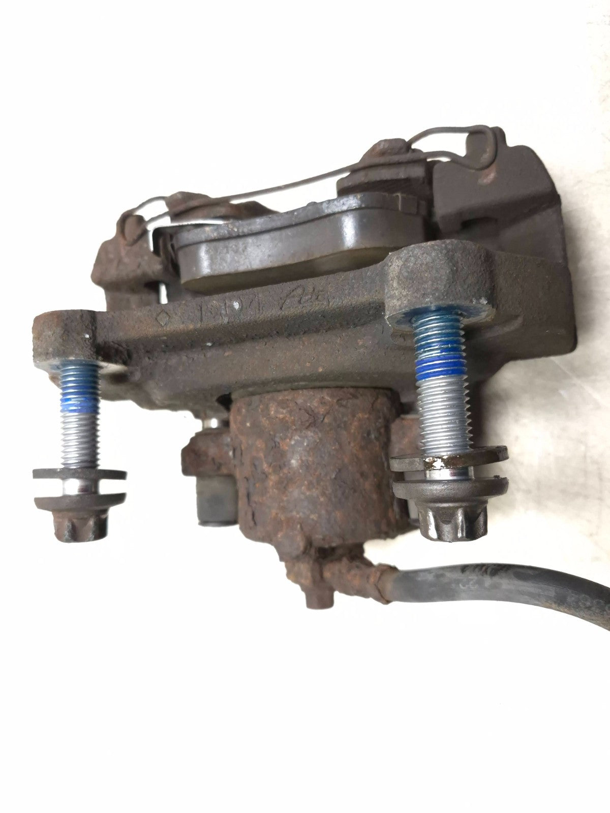 2007 Saab 9-5 Aero Front Brake Caliper 2pcs OEM