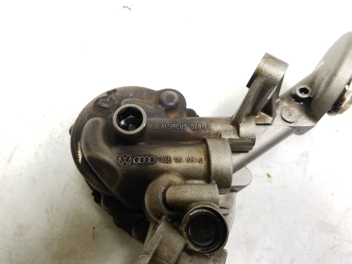 2009 - 2013 Audi Q5 Engine Oil Pump OEM