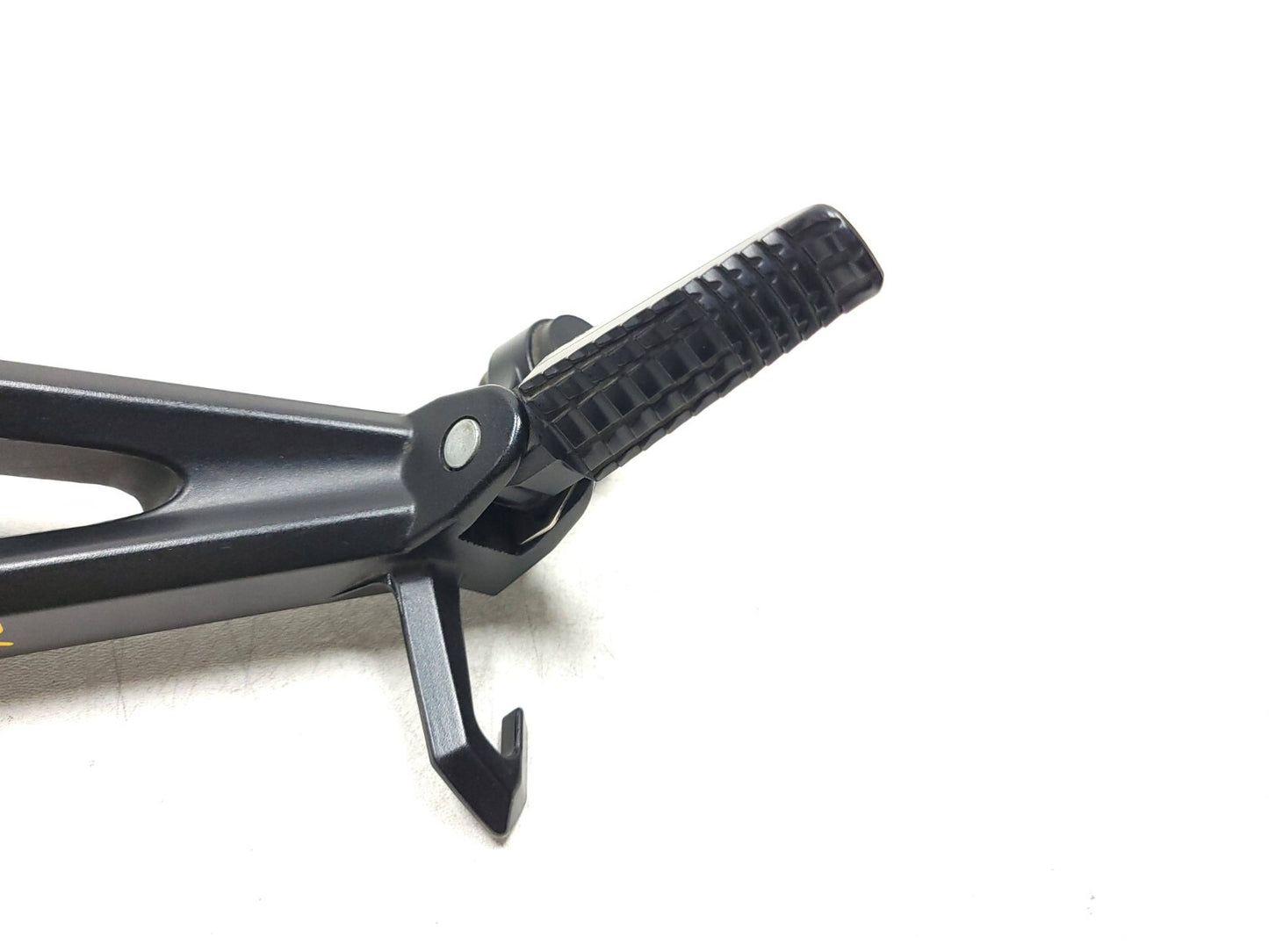 2016 - 2024 Suzuki Gsxr600 Gsxr750 Rear Foot Peg & Bracket Right OEM