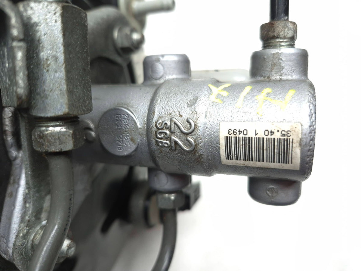 2017 Toyota Highlander 3.5l Brake Booster W/ Master Cylinder OEM