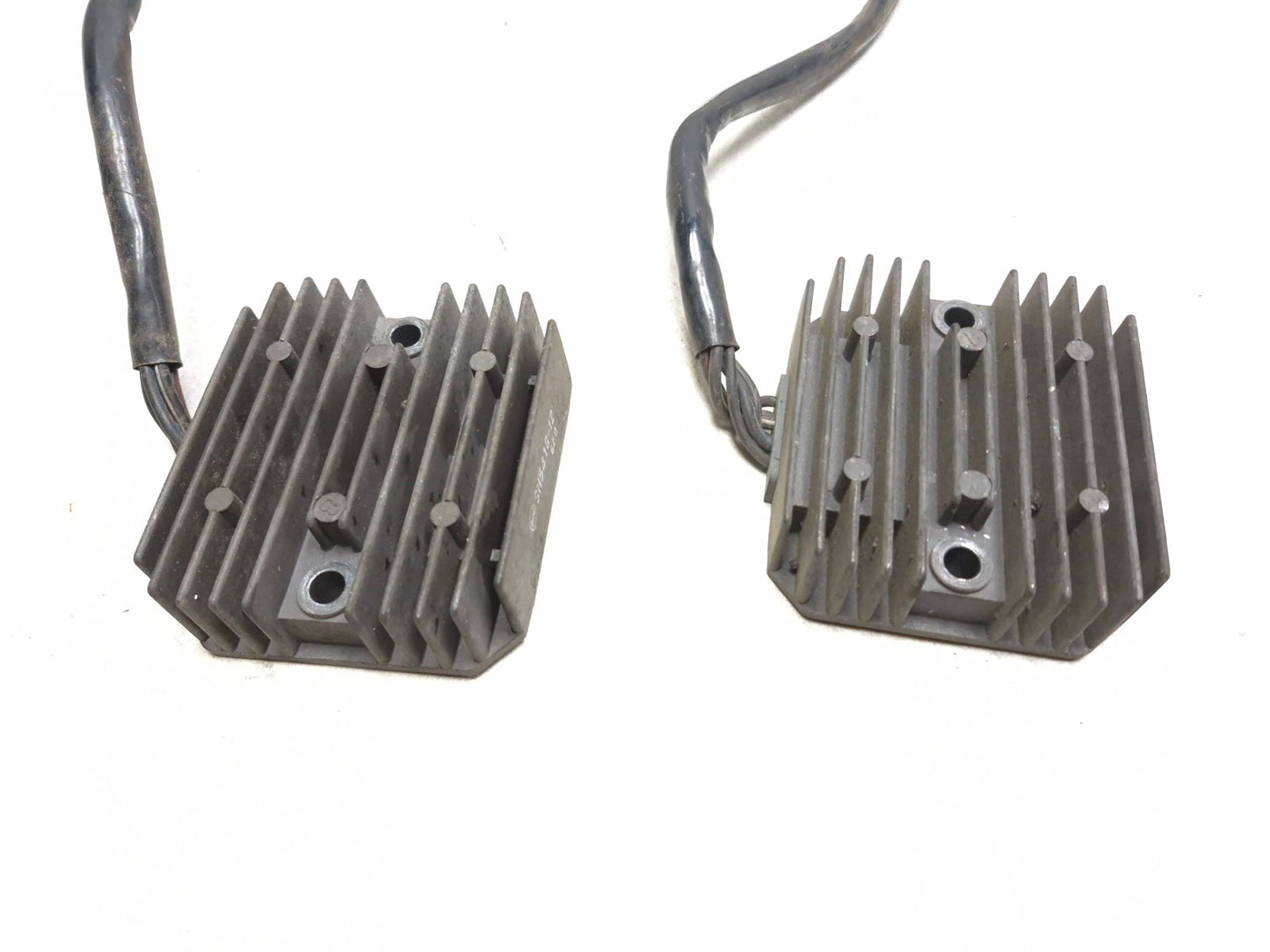 2003 Kawasaki Vulcan Vn1600 Voltage Regulator Pair OEM