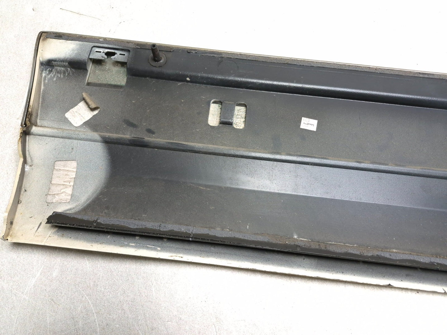 2008 Lincoln Navigator Rear Door Lower Molding Driver Side Left OEM