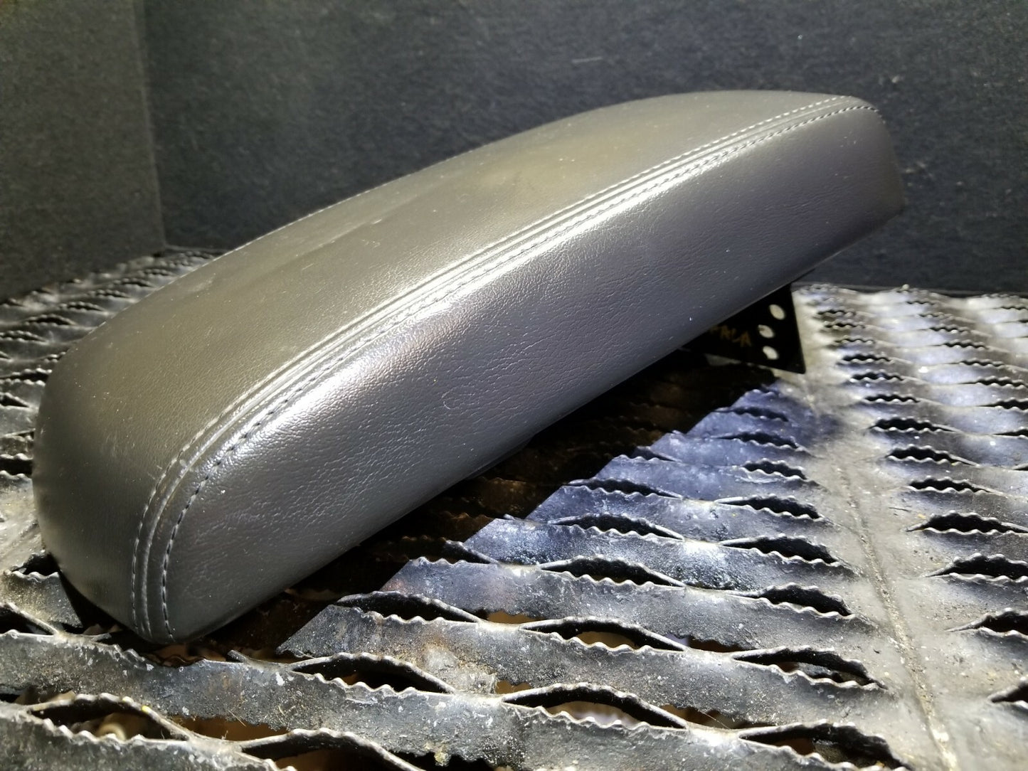 07 08 09 10 11 12 13 Chevy Impala Center Console Armrest Arm Rest Lid OEM
