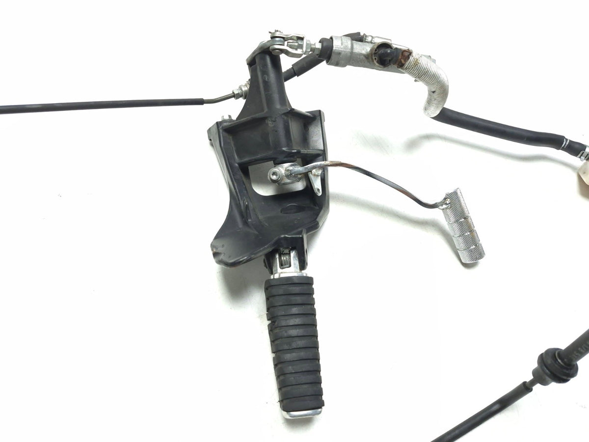 2009 Suzuki Boulevard M109r Vzr1800 Front Footrest W/gear Shifter Lever Left OEM