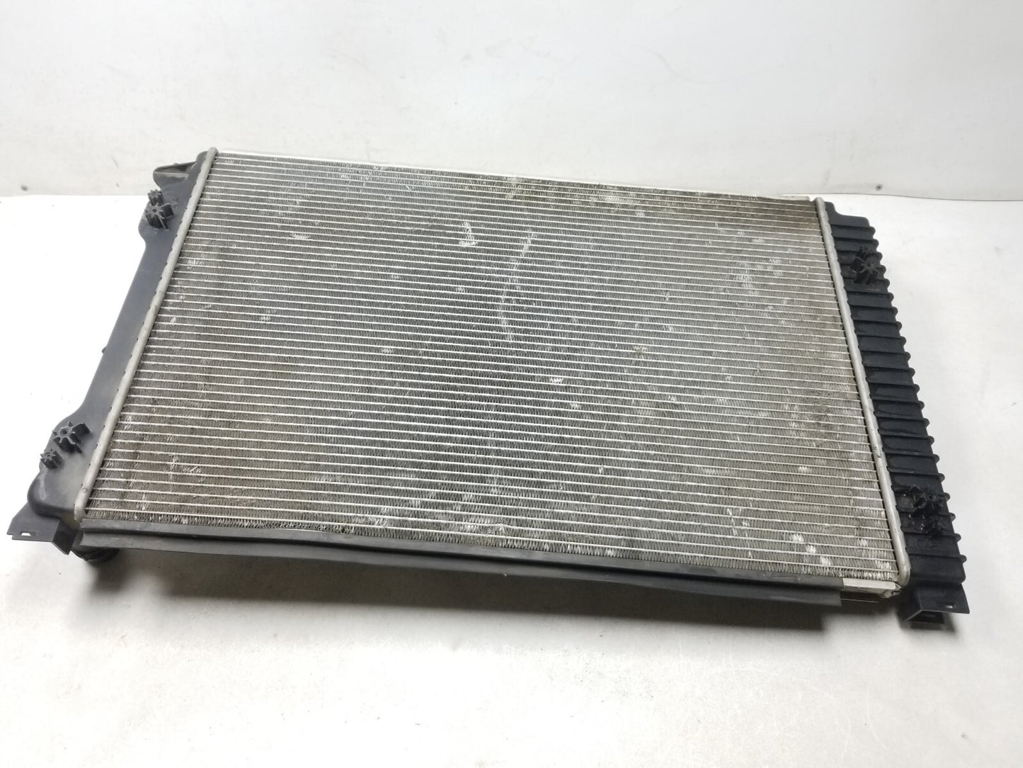 2006 Audi A6 Engine Radiator 3.2l OEM