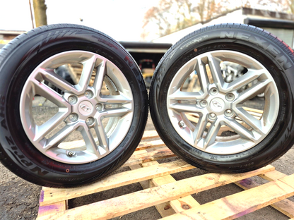 2019 Hyundai Kona Alloy Wheel Rim 16x6.5 & Tire 205/60r16 2pcs OEM
