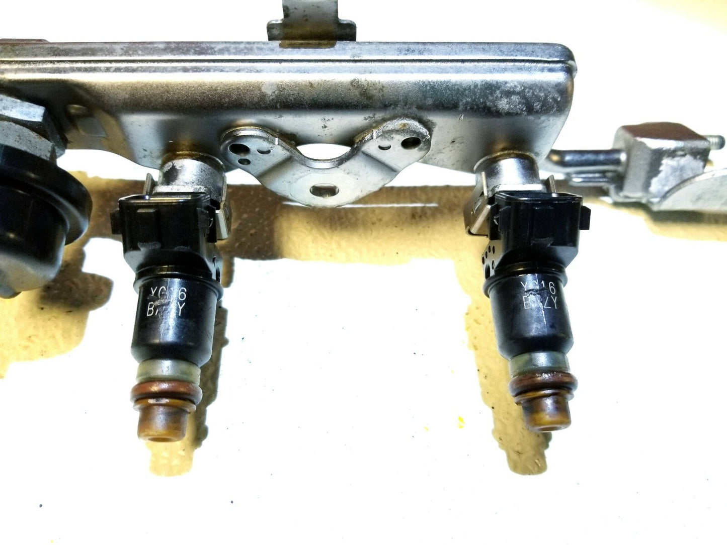 10 11 12 13 14 Honda Insight Fuel Rail W/ Injectors OEM 47k Miles