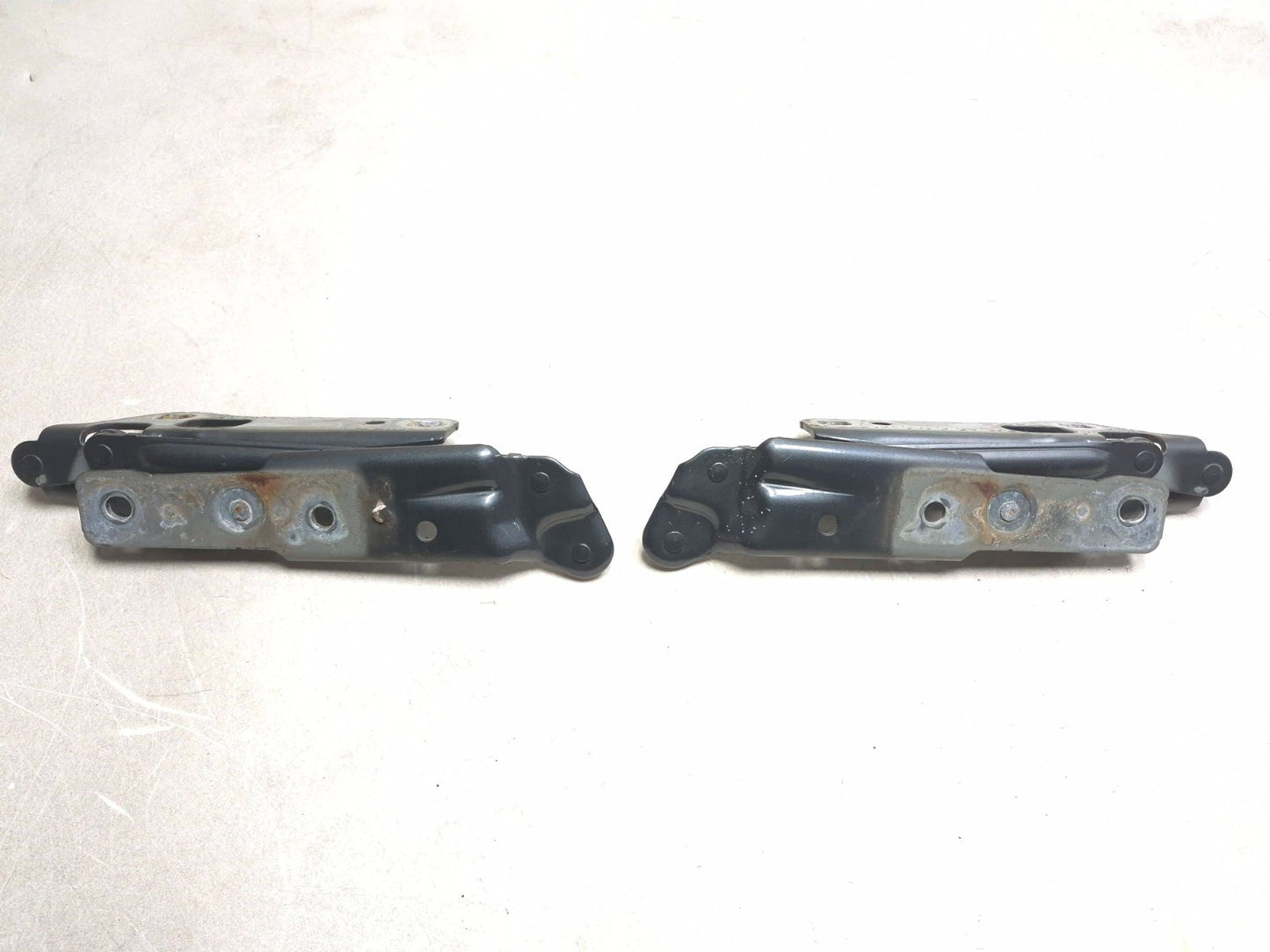 2011 Cadillac Сts 3.6l Rear Right & Left Trunk Hinge Pair OEM