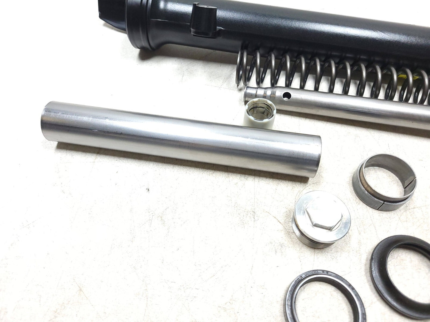 15 - 18 Yamaha Yzf-r3 Front Left Fork Case Tube Lower OEM