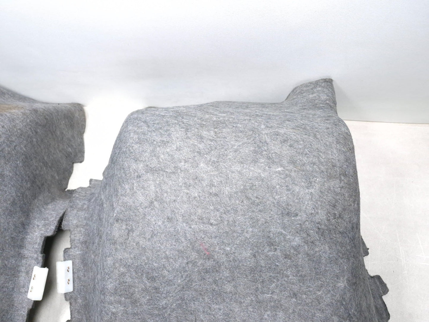 2007 Saab 9-5 2.3t Aero Carpet Floor Mat Front Driver Side Left & Right Pair OEM