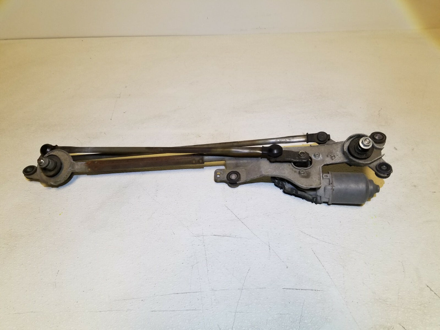 2012 Mitsubishi Eclipse Windshield Wiper Motor W/ Linkage OEM