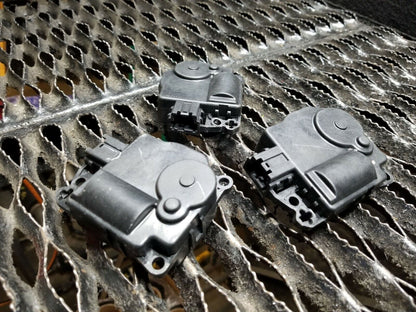 16 17 Dodge Challenger SRT HVAC A/c Heater Flap Servo Actuator Motor Set OEM 12k
