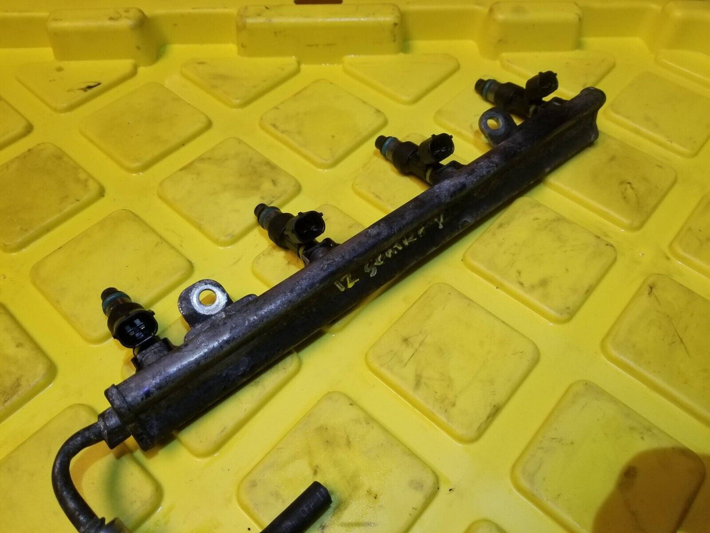 07 - 12 Nissan Sentra Fuel Rail W/ Injectors 2.0l OEM