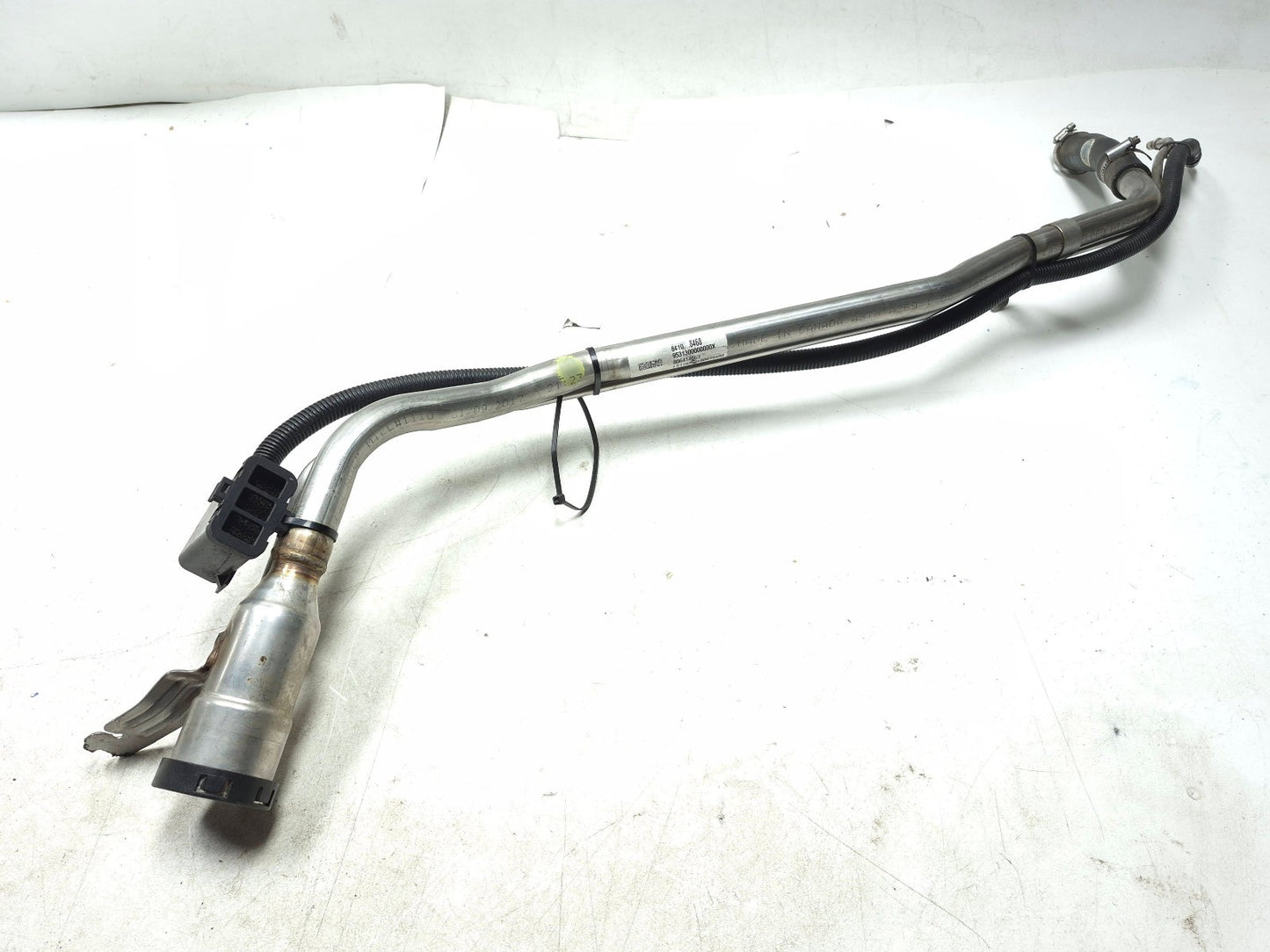 2017 Cadillac Xt5 Fuel Filler Neck Pipe Tube OEM 84108468