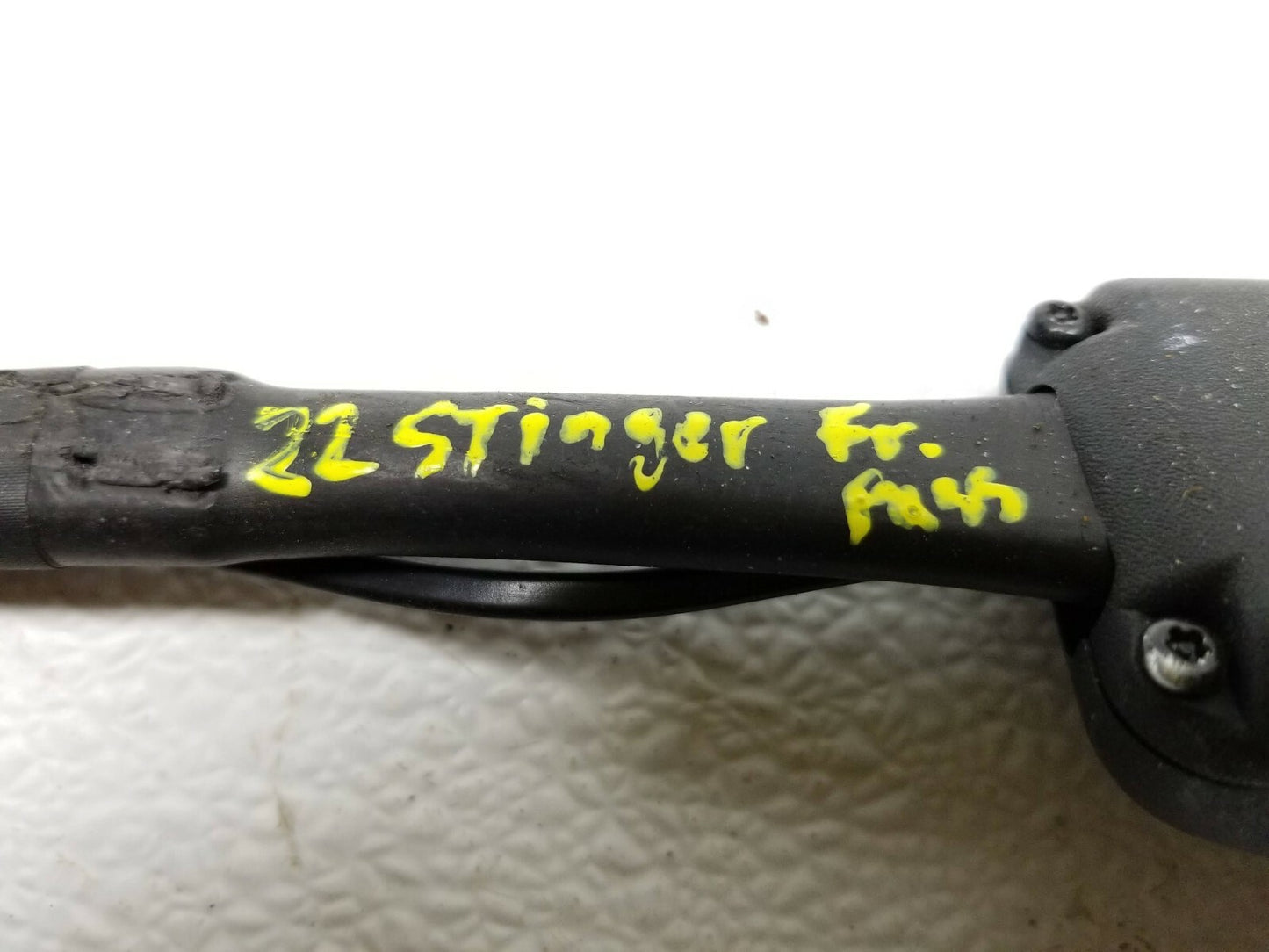 2022 Kia Stinger Front Seat Belt Buckle Passenger Side Right OEM