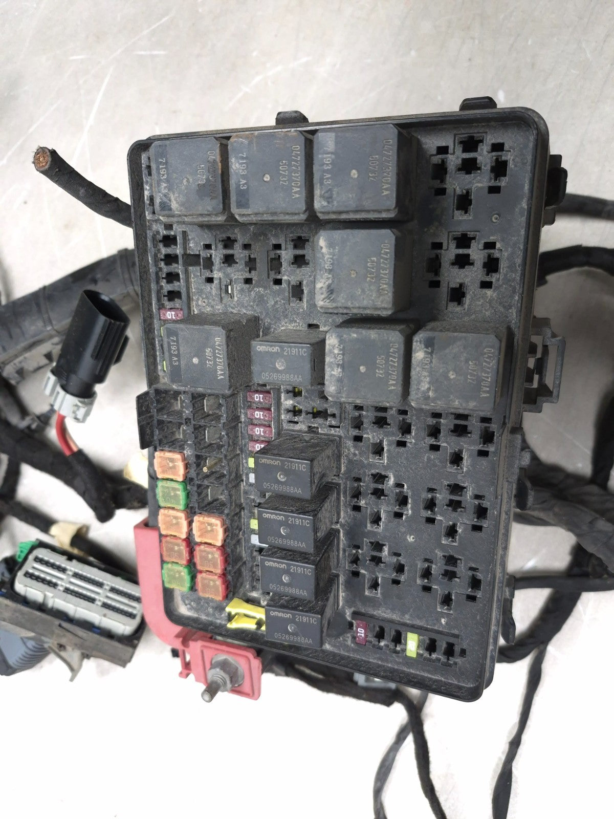 2018 Chrysler 300 AWD Engine Wire Harness & Fuse Box 3.6l OEM