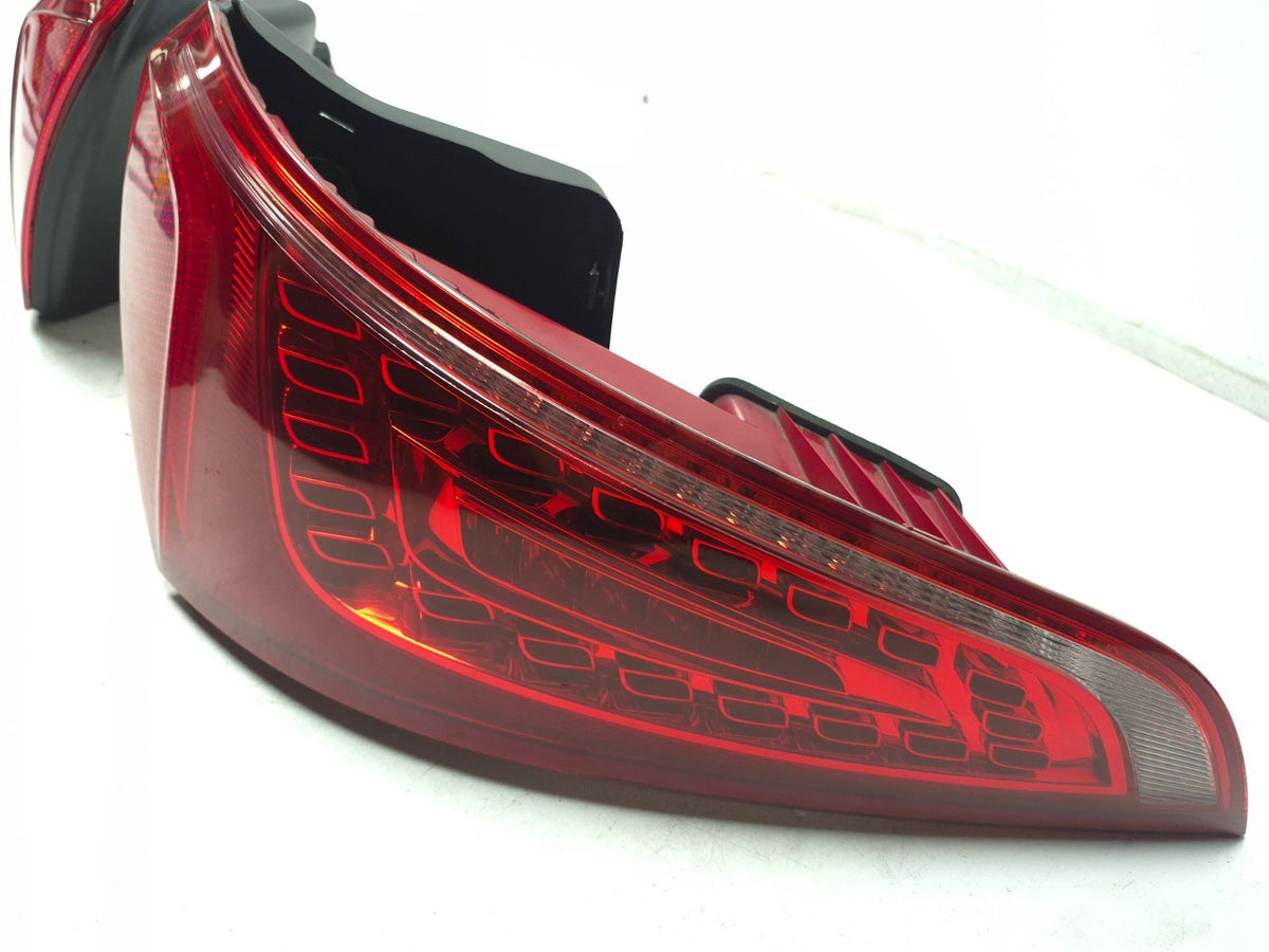 2009-2012 Audi Q5 Rear Tail Light Left & Right OEM