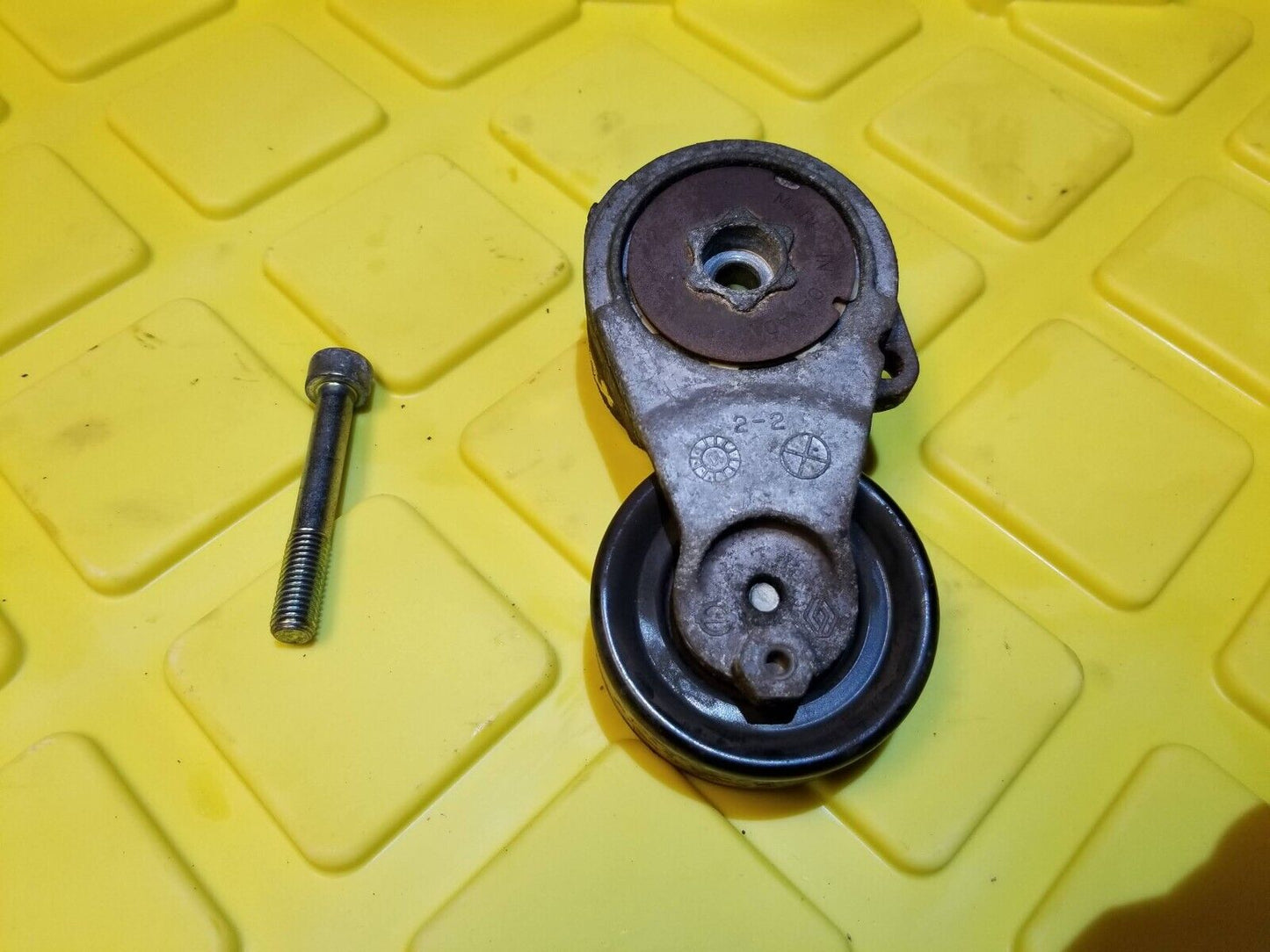 07 - 12 Nissan Sentra Belt Tensioner 2.0l OEM