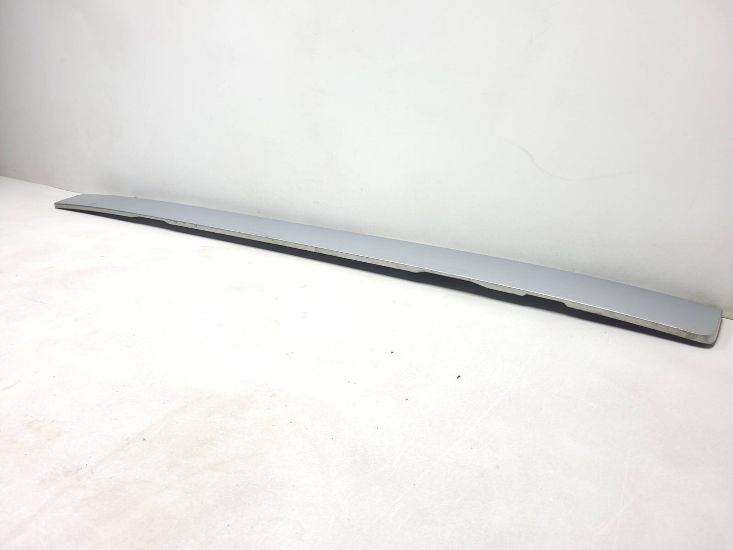 2007 Range Rover Rear Lower Tailgate Trunk Molding Trim OEM