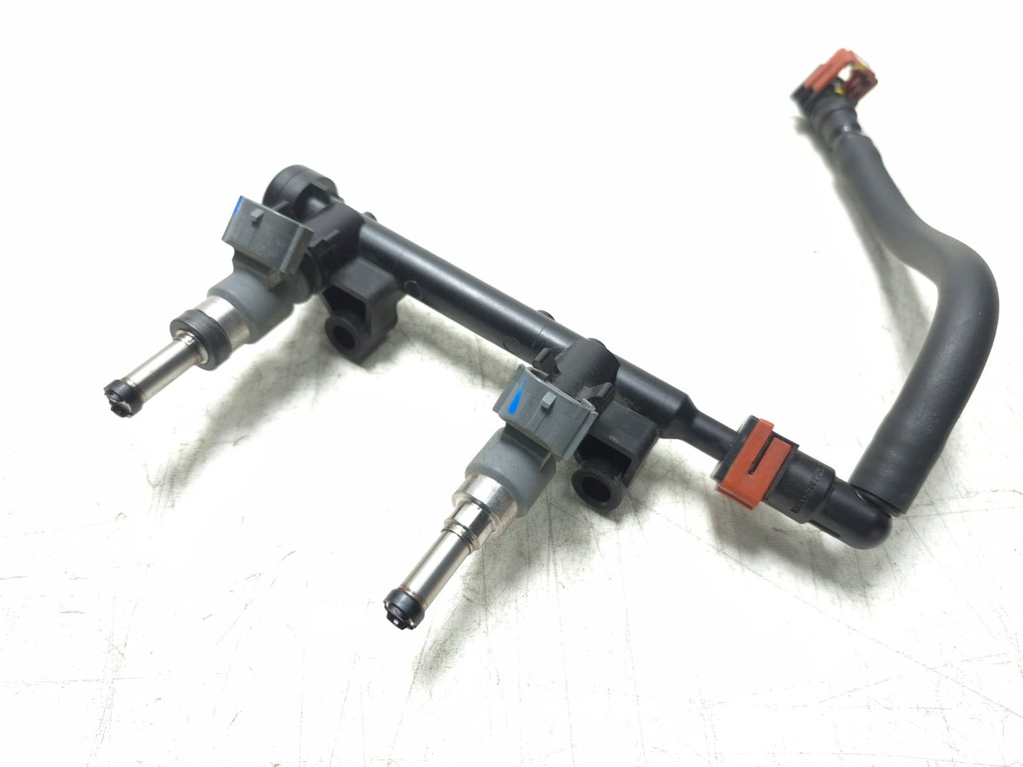 2019 Kawasaki Z400 Er400d Fuel Injector W/ Rail Assy OEM