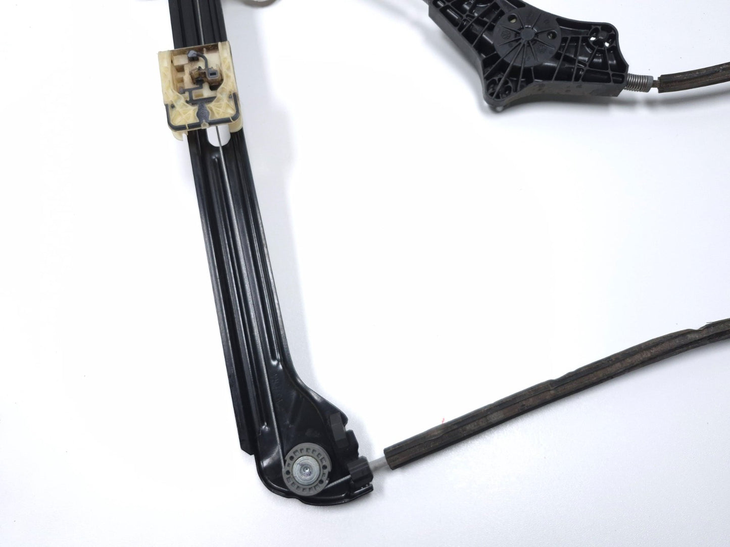 2015 Volkswagen Golf Front Window Regulator Passenger Side Right OEM