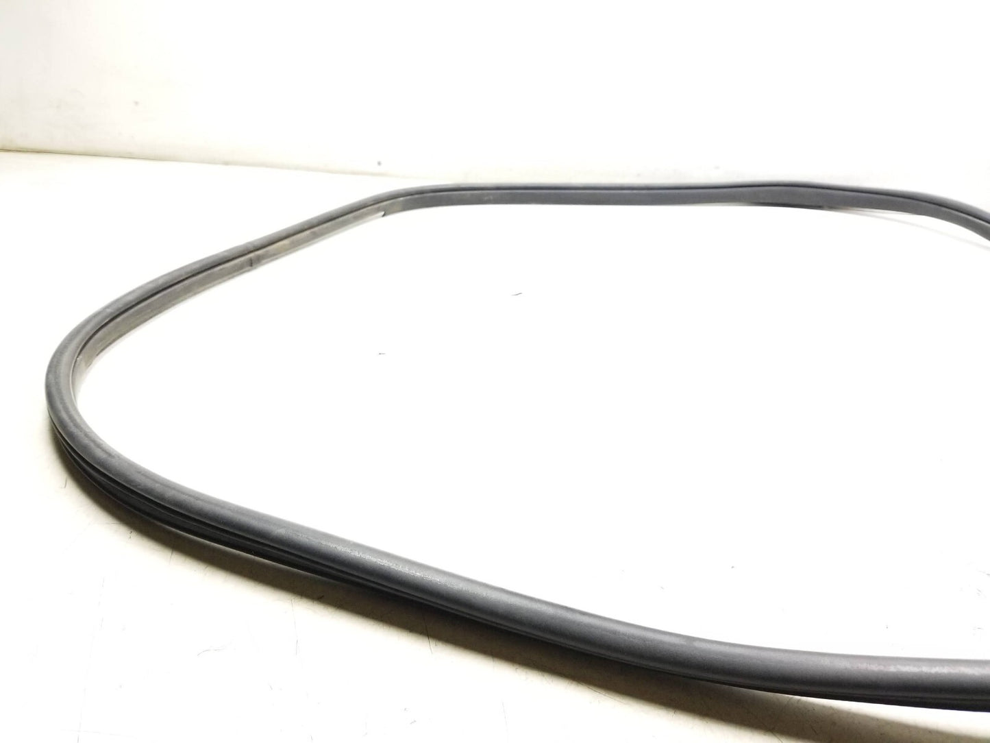 2011 - 2013 Kia Sportage Door Weatherstrip Seal Front Driver Side Left 2pcs OEM