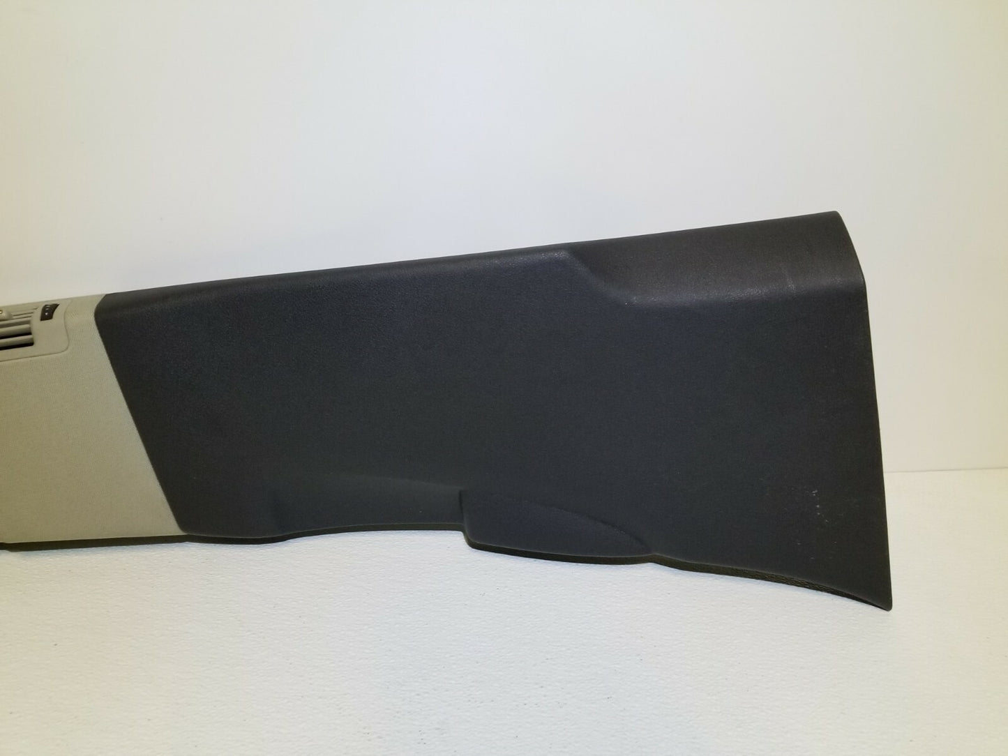 2015 Audi Q7 Center B Pillar Upper Trim Panel W/ Air Vent Passenger Side OEM