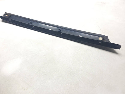 2007 Range Rover A Pillar Exterior Windshield Molding Passenger Side Right OEM