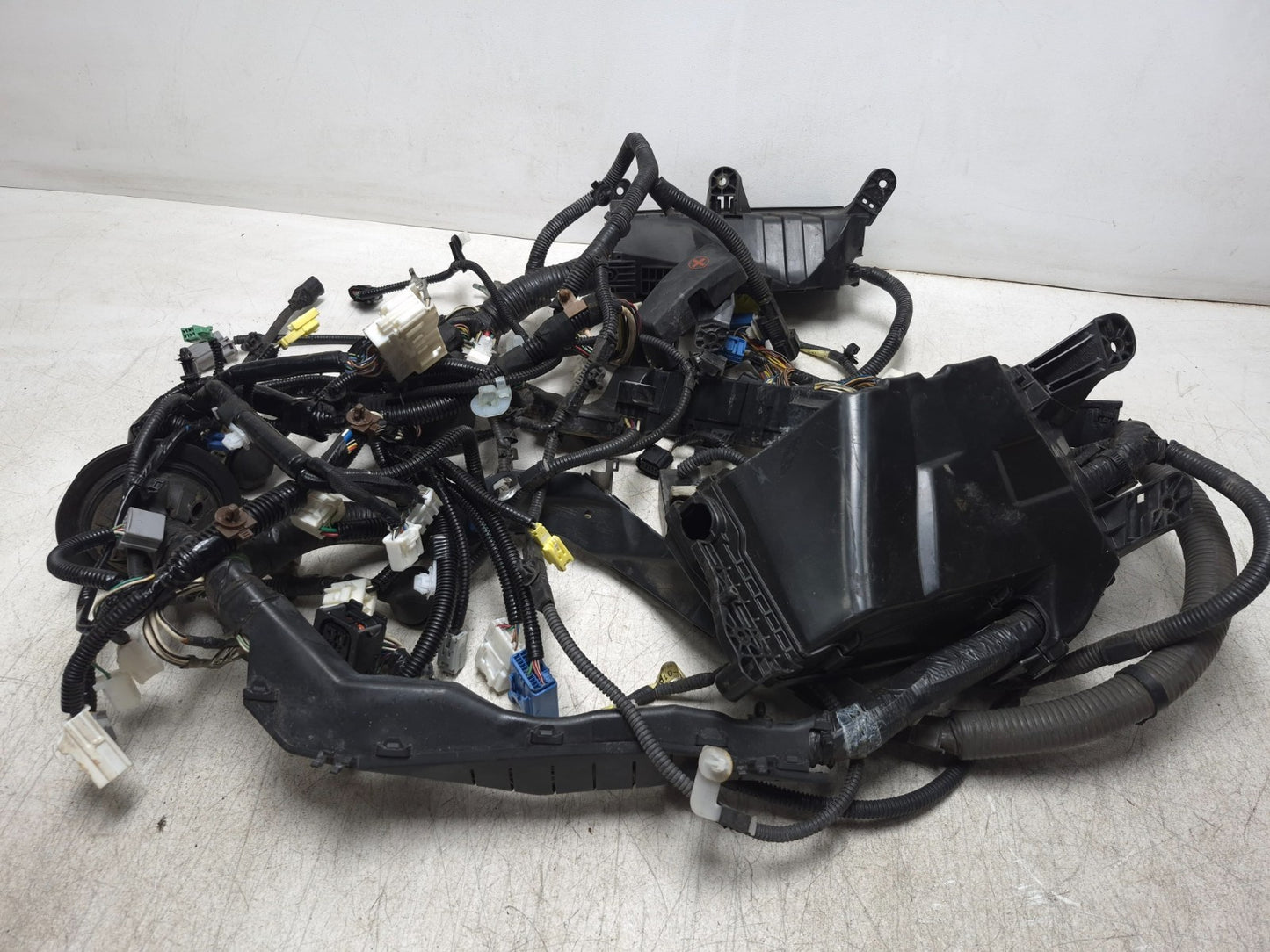 2009 Lexus Is 250 Engine Bay Room Wire Wiring Harness OEM