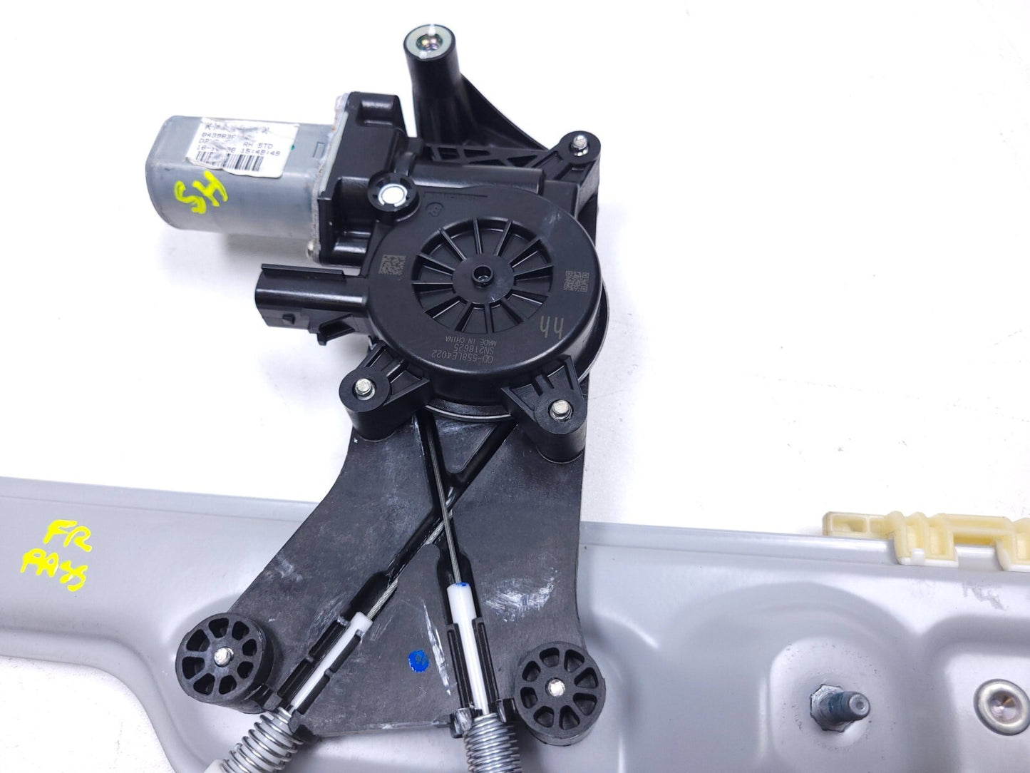 18 19 20 21 Chevrolet Equinox Window Regulator Motor Front Right Pass Side OEM