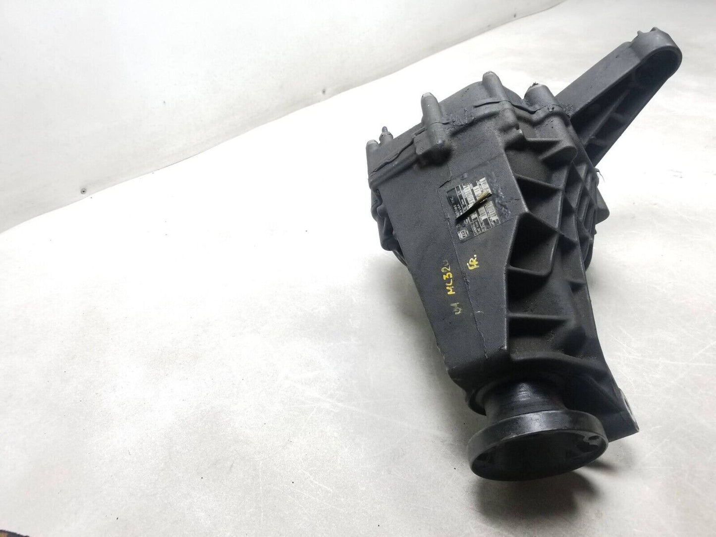1998 - 2005 Mercedes Ml320 Front Differential Carrier OEM