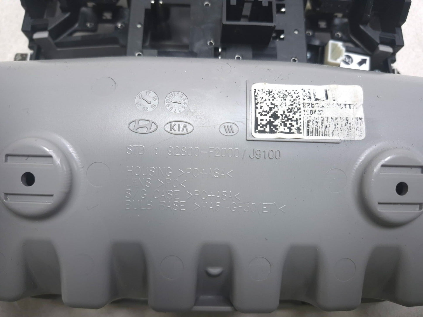 2019 Hyundai Kona Roof Overhead Console Lamp OEM