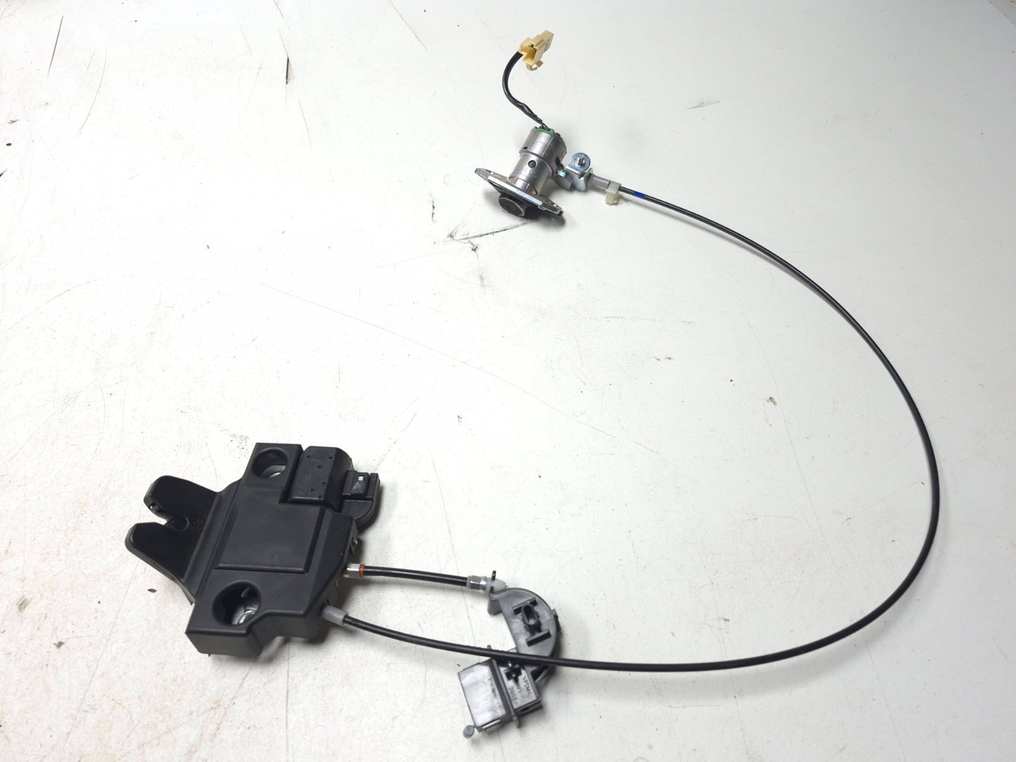 2009 Lexus IS250 Trunk Lid Lock Latch Actuator OEM