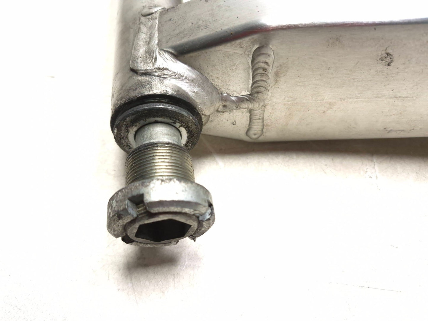 2002 Suzuki V-strom 1000 Dl1000 Swingarm  OEM