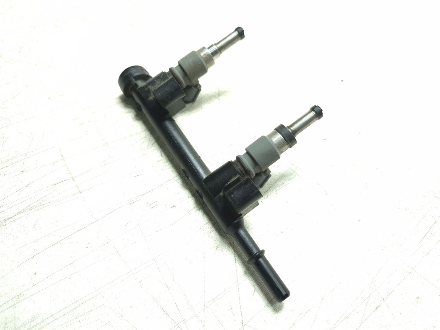 2019 Kawasaki Z400 Er400d Fuel Injector W/ Rail Assy OEM
