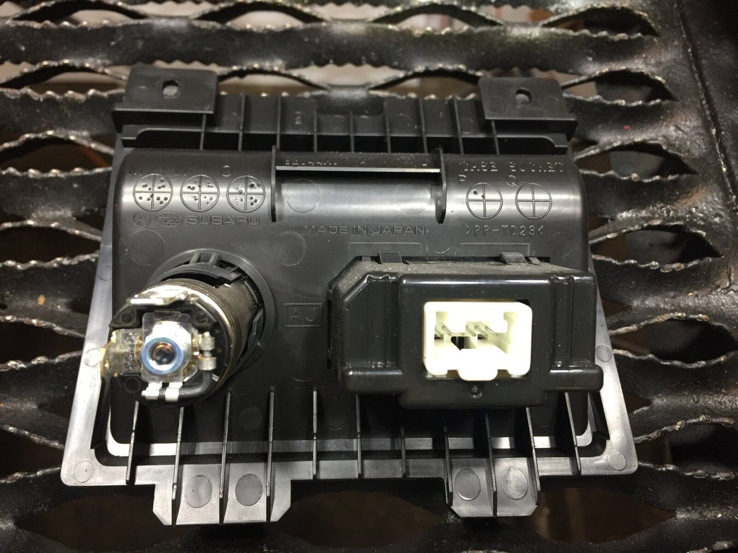 10 11 12 13 14 Subaru Legacy Console Power Aux Outlet Socket Tray Insert OEM