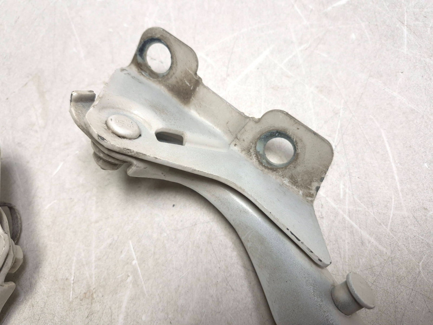 2008 Lincoln Navigator Hood Hinge Left & Right OEM