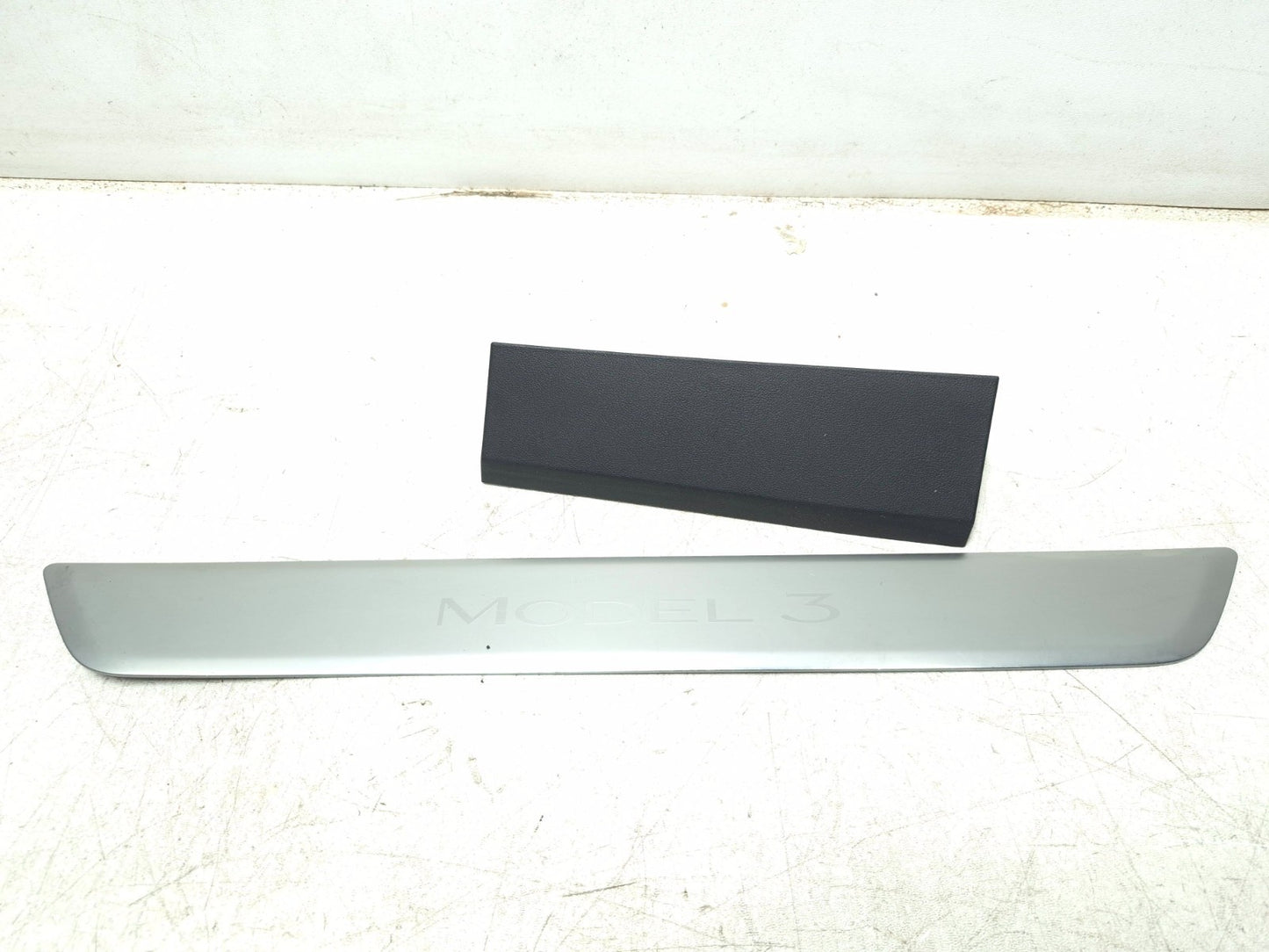 2019 Tesla Model 3 A Pillar Trim Cover And Door Sill Scuff Plate OEM
