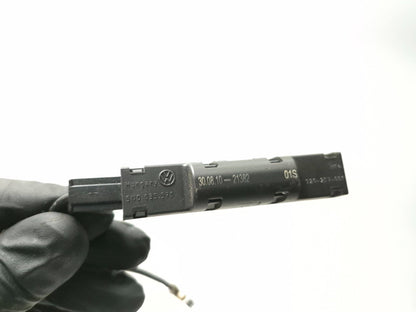 2011 Volkswagen Tiguan Antenna Booster With Suppressor OEM