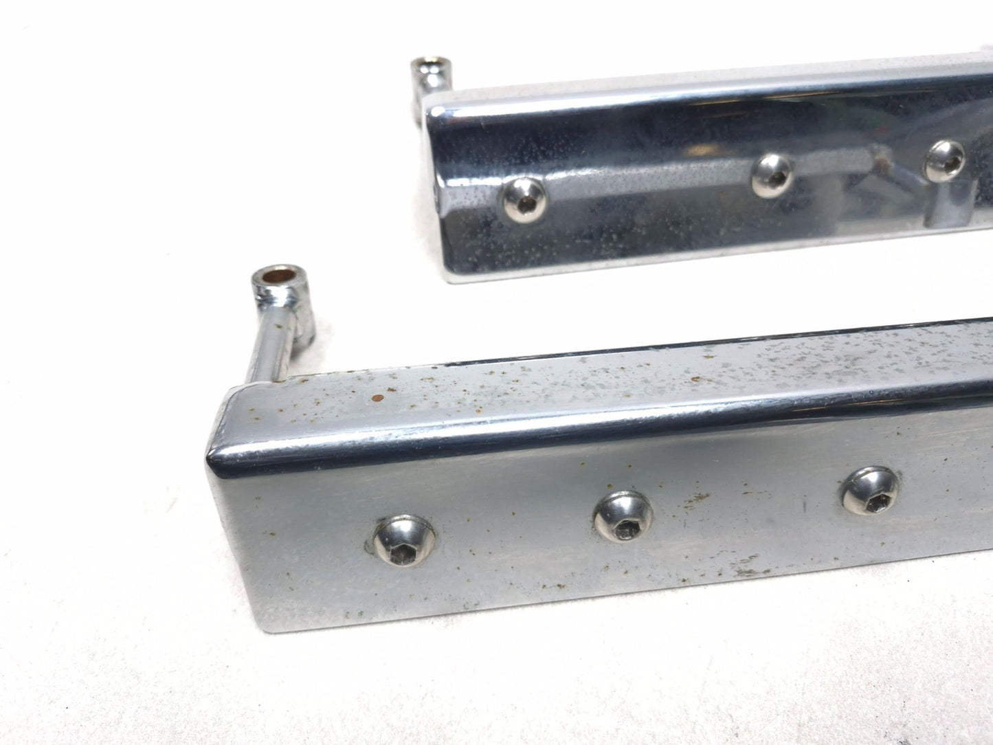 1999 Suzuki Intruder 1500 Front Right & Left Windshield Bracket Pair OEM