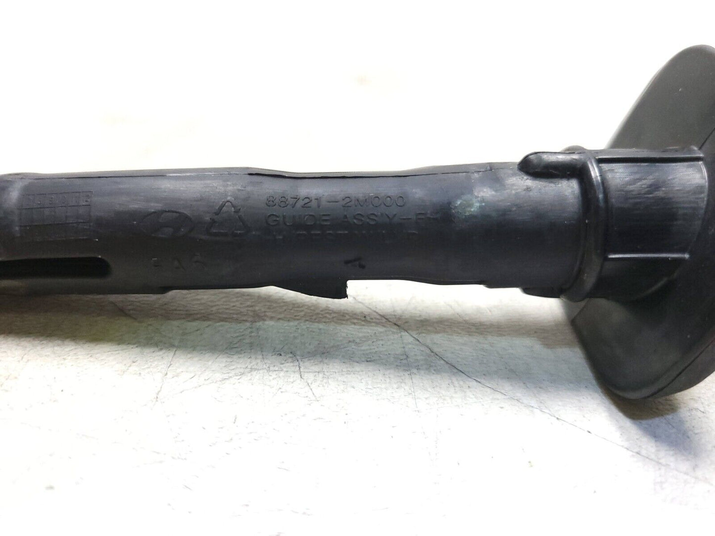 2009 - 2012 Genesis Coupe Front Driver Seat Headrest Guide Sleeve & Knob OEM