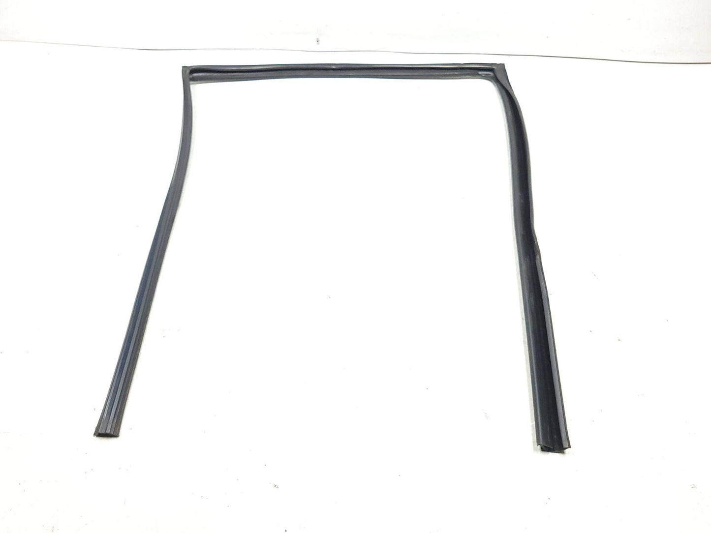 09 13 Infiniti G37 Upper Door Glass Weatherstrip Rear Passenger Side Right OEM