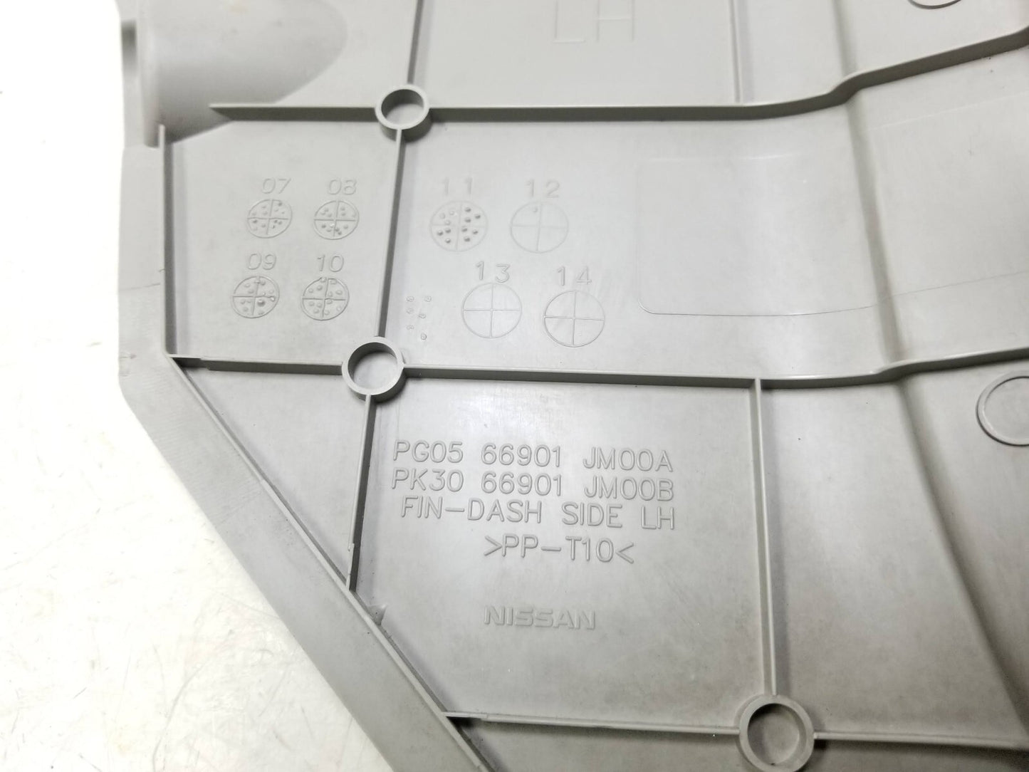 2008 - 2015 Nissan Rogue Front Lower Kick Panel Trim Left & Right OEM