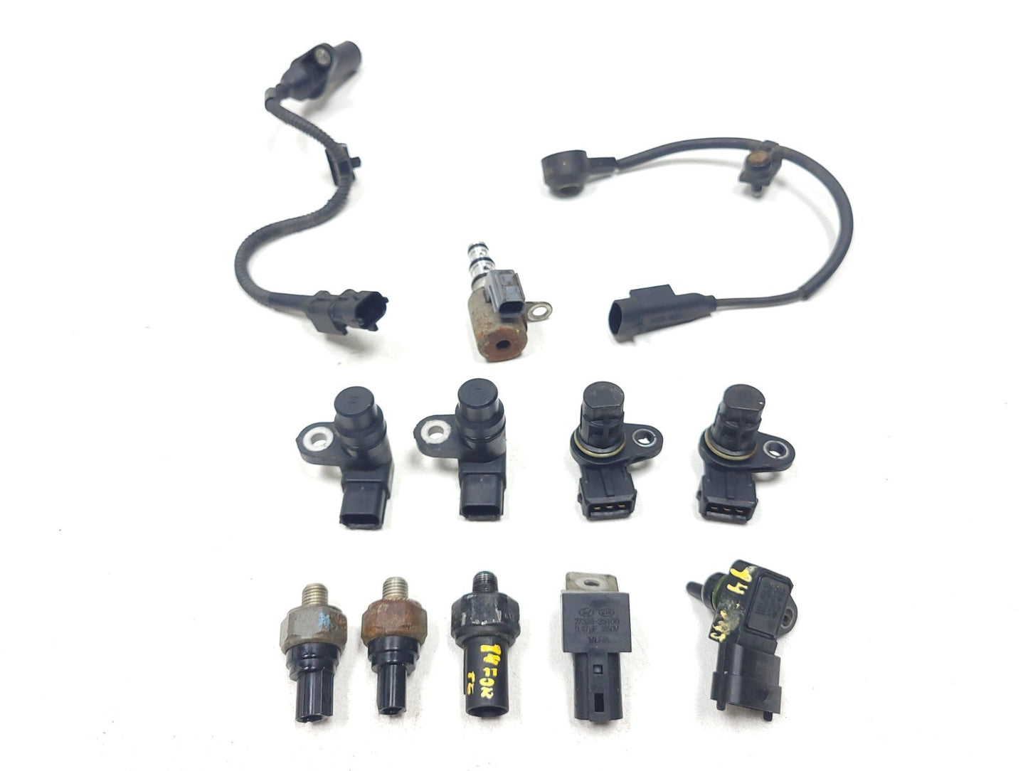 14 Kia Forte Engine Sensor Temp Knock Vvt Crank/camshaft Sensor OEM 27k