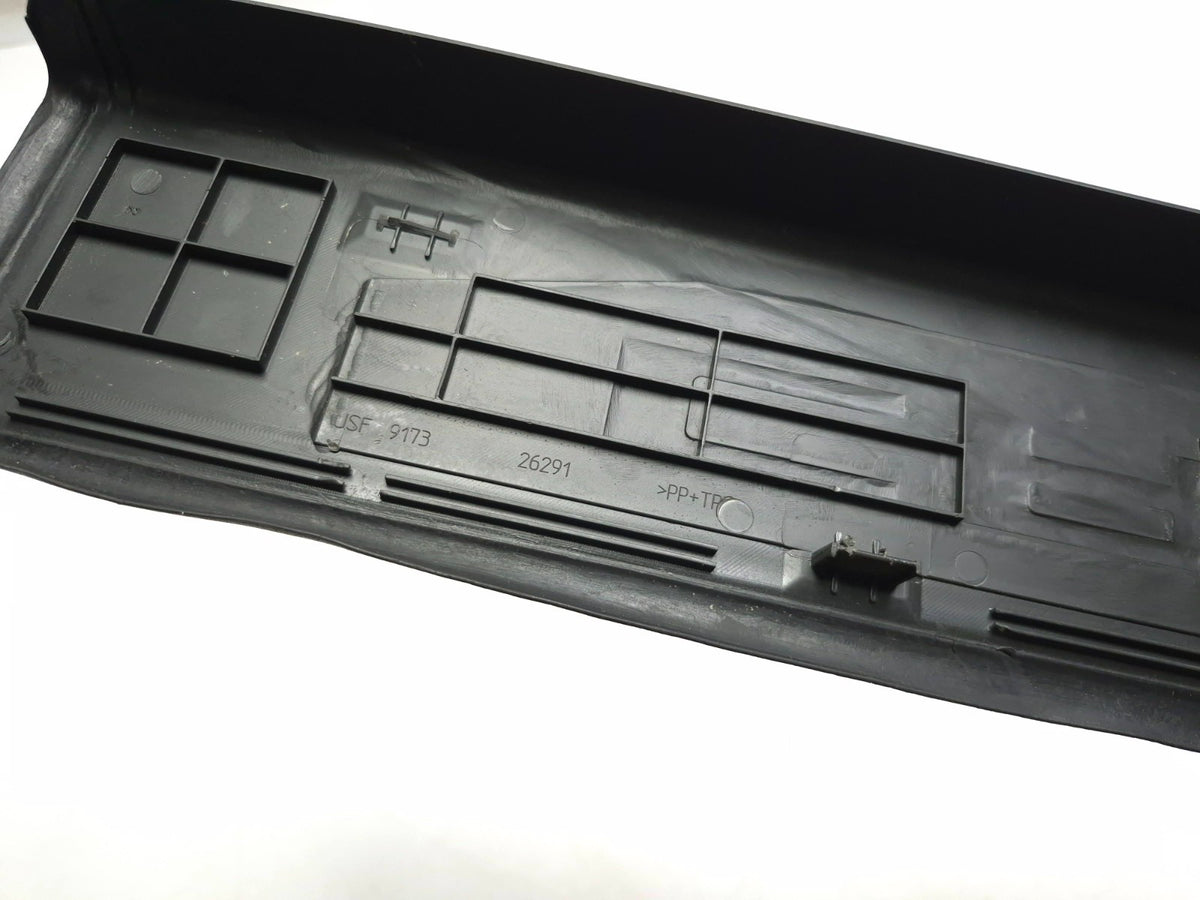 2019 Chevrolet Camaro Front Door Sill Scuff Plate Trim Driver Left OEM