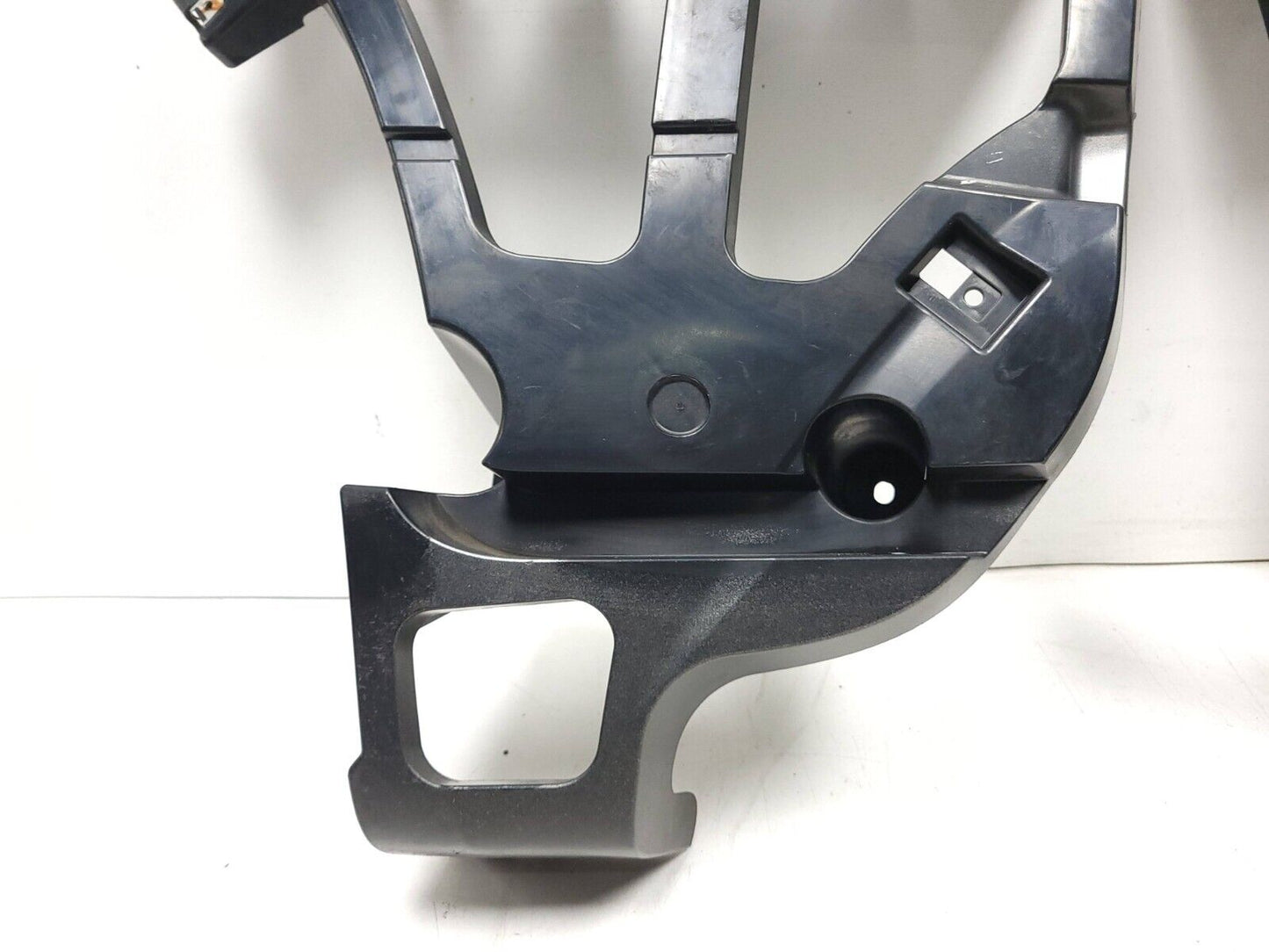 2009 - 2013 BMW X5 E70 Rear Bumper Mount Bracket Left & Right 2pcs OEM